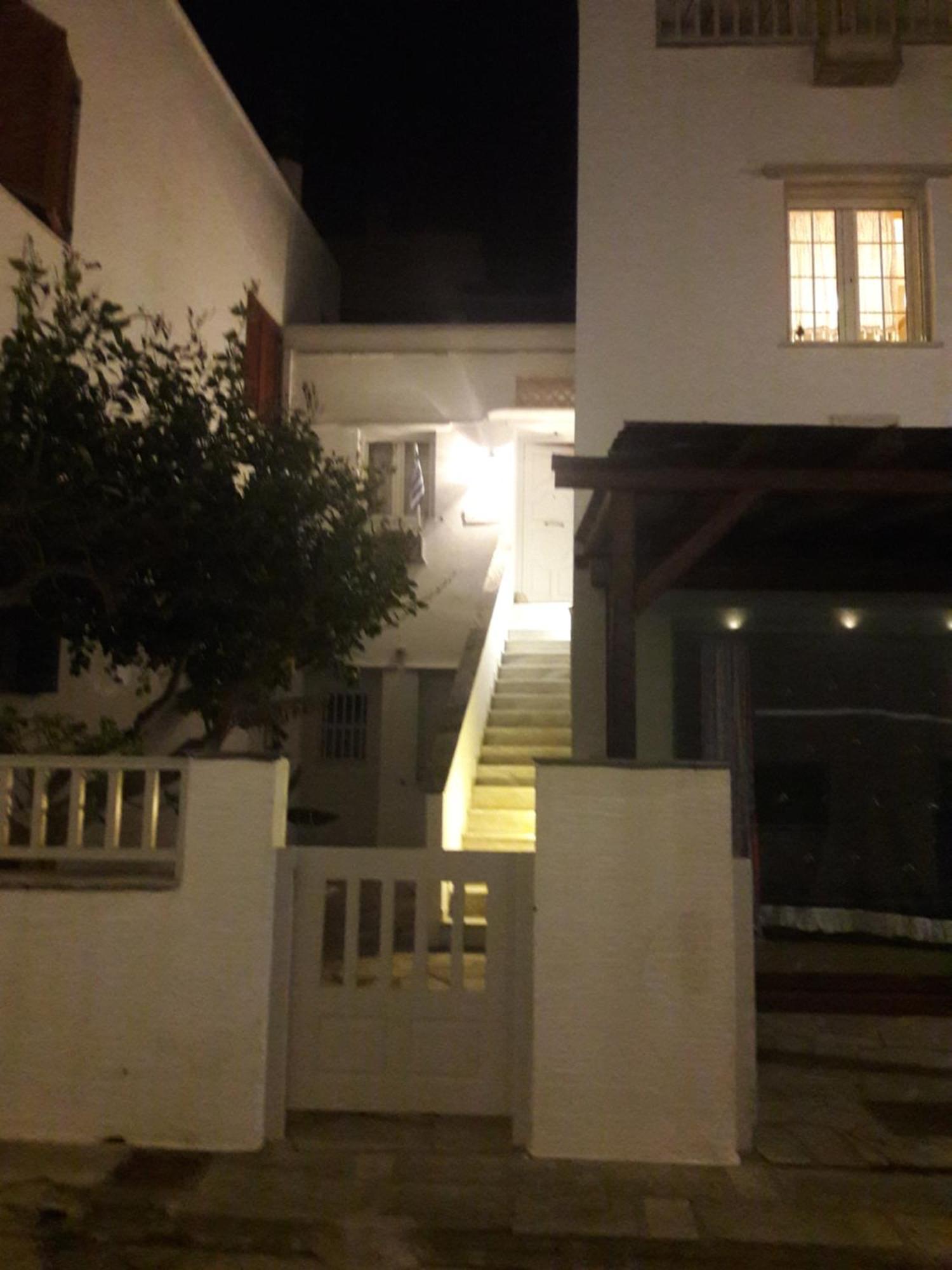 Apartmán 4Epoxes Tínos Exteriér fotografie